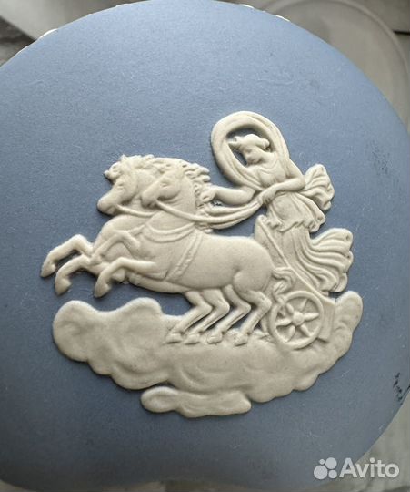 Шкатулка голубой бисквит фарфор Wedgwood