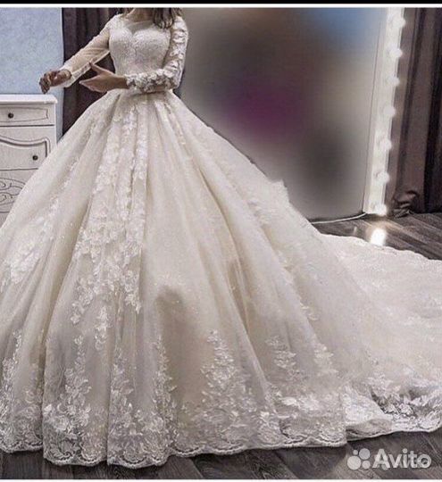 Свадебное платье