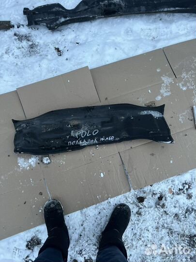 Решетка стеклоочистителя Volkswagen Polo