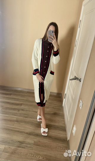 Платье (новое)