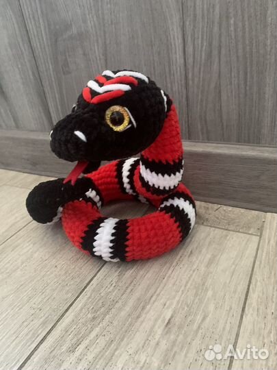 Вязанная змейка