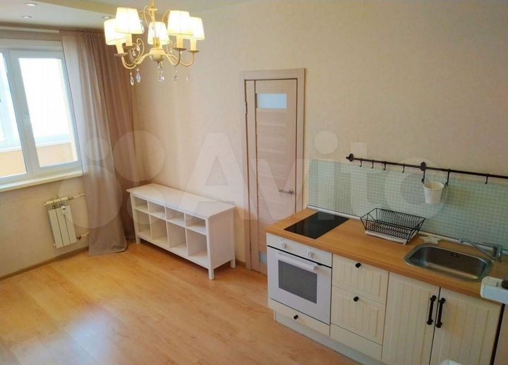 2-к. квартира, 40 м², 4/14 эт.