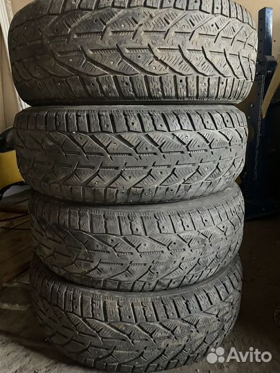 Tigar SUV 215/55 R17 98T