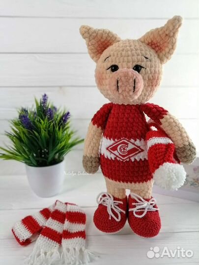 Вязаный поросенок Спартак, зайчик Спартак,кот