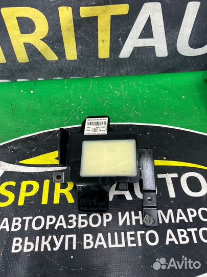 Датчик слепых зон правый Kia Carnival 3 2014-2020