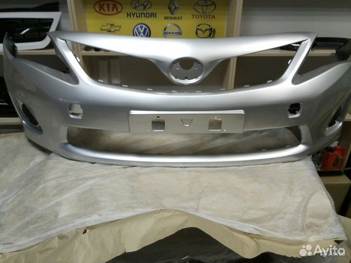 Бампер на Toyota Corolla E150 в цвет