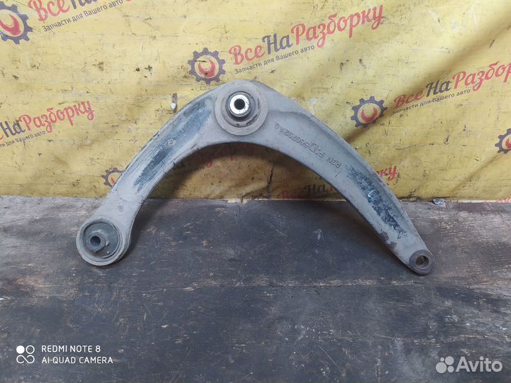 Рычаг передний левый Peugeot 307