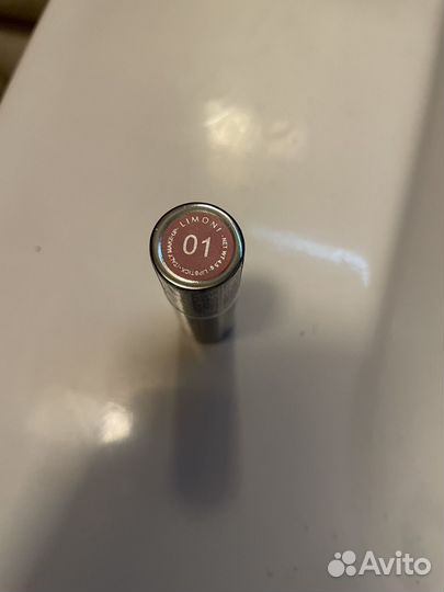 Губная помада новая Limoni 01