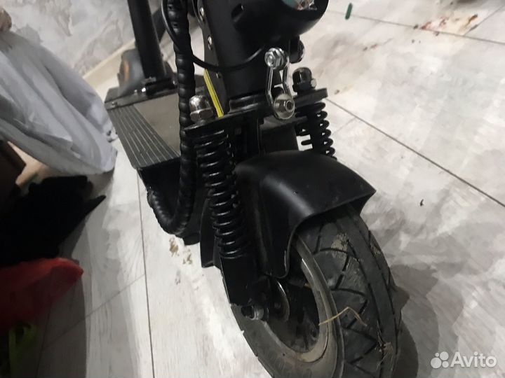 Продаю электросамокат kuugo kirin m2