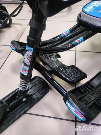 Детский снегокат новый