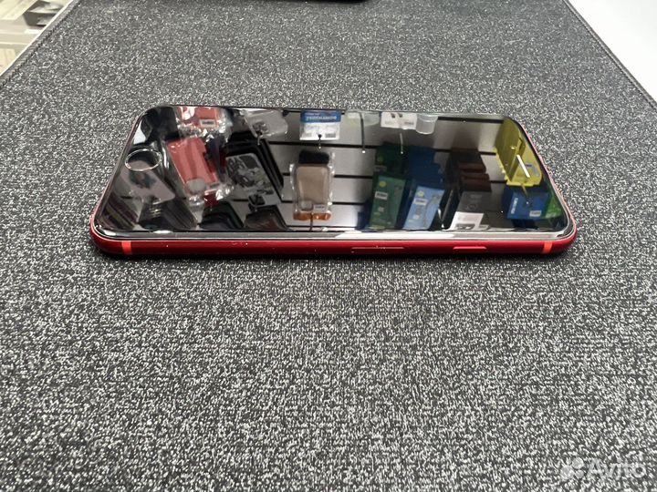 Телефон iPhone 8 64 gb
