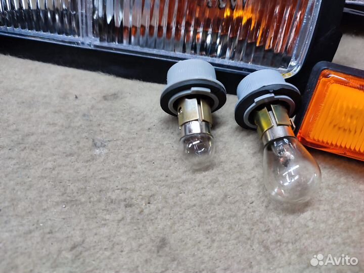 Надфарники герметичные 2 шт