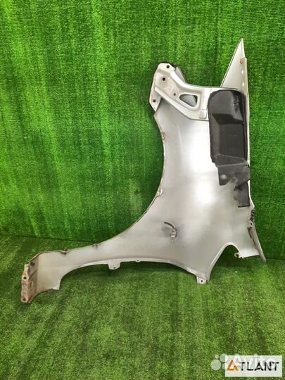 Крыло переднее правое toyota auris