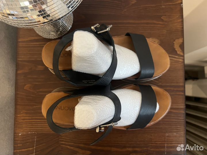 Сандалии на высокой подошве 40 размер