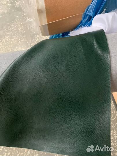 Кожзам мебельный темно зеленый
