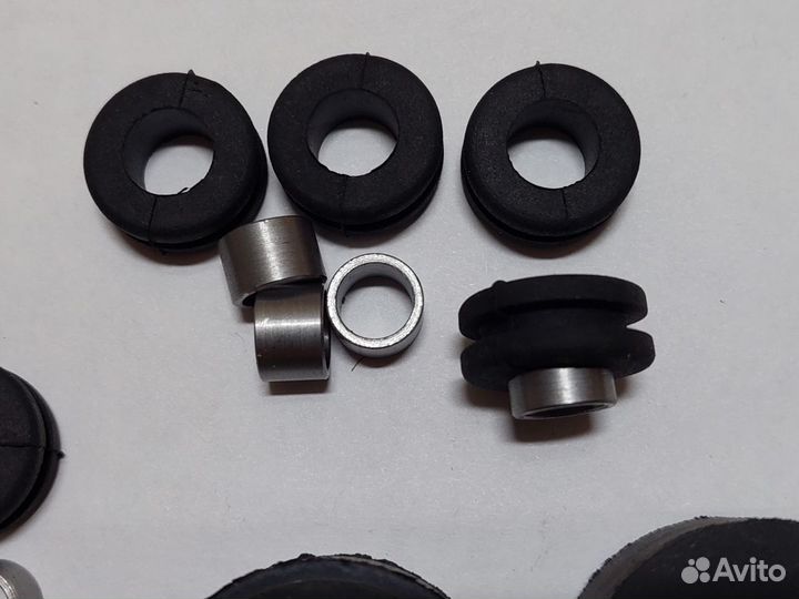 Набор иж крепления бензобака и крыла + ключ