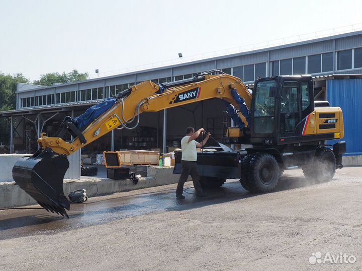 Колёсный экскаватор SANY SY165W, 2024