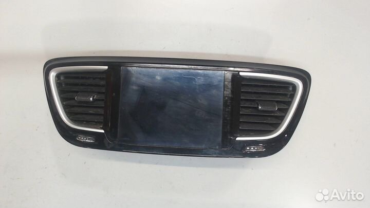 Дисплей компьютера Chrysler Pacifica, 2020