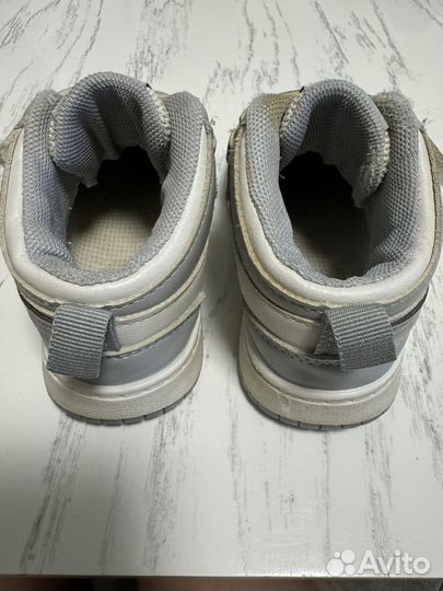 Кроссовки детские 23