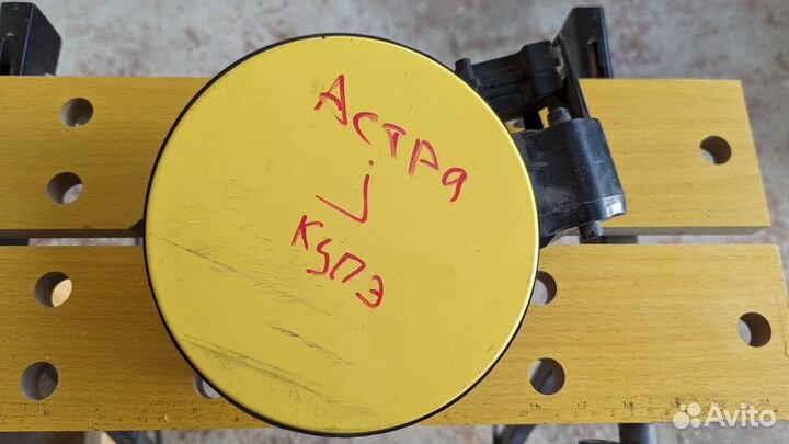 Opel astra j GTC лючок бензобака