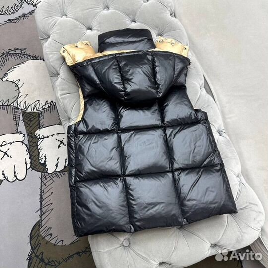 Жилетка moncler