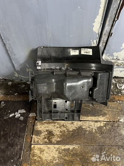 Корпус фары правый Scania 4 1543635