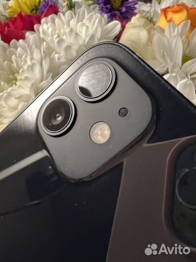 iPhone 12, 64 ГБ