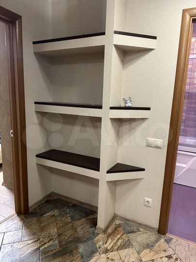 2-к. квартира, 57 м², 5/9 эт.