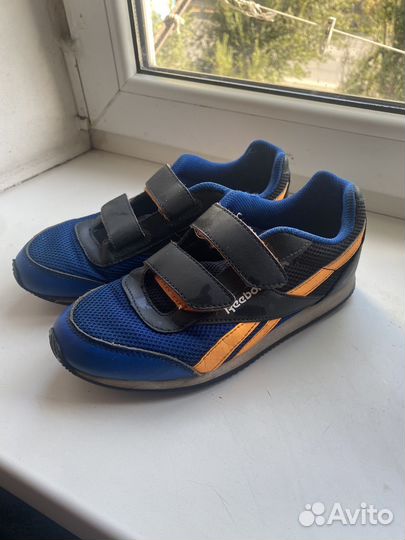 Футбольные бутсы adidas 35 размер