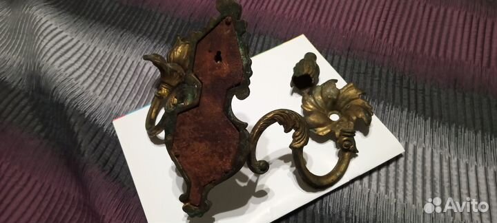 Старинный бронзовый подсвечник