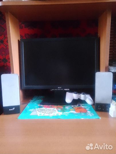 Продам игровой компьютер и компьютерный стол.торг