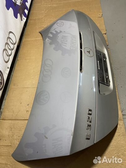Крышка багажника Mercedes W211
