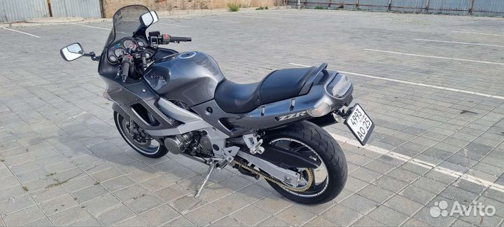 Kawasaki ZZR400-2