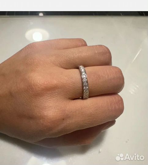 Серебряное кольцо 925 пробы с бриллиантами 18р-р