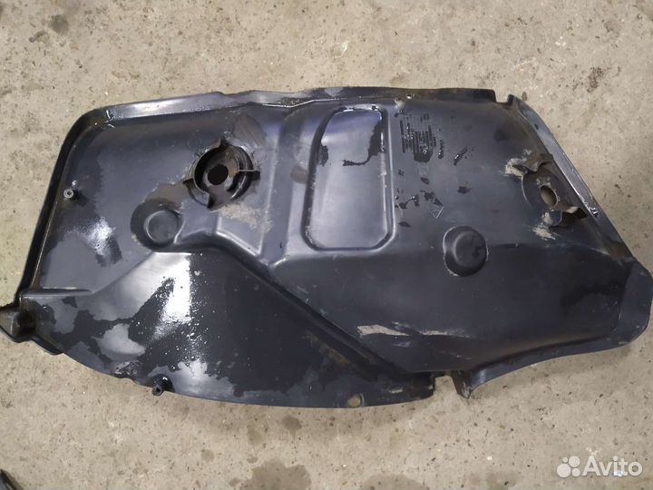 Подкрылок локер задний правый renault logan2