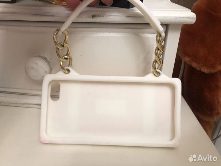 Чехлы на iPhone 5