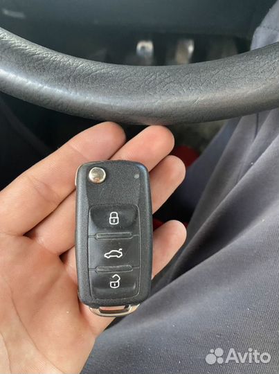 Ключ зажигание skoda