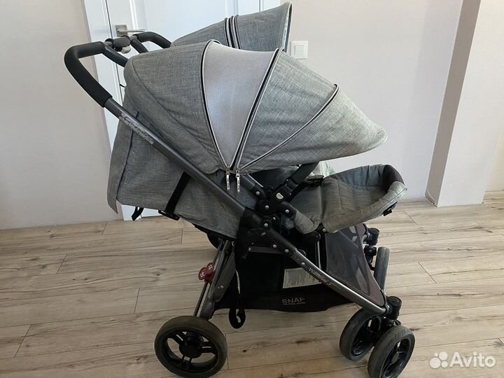 Коляска для двойни погодок Valco baby Snap duo