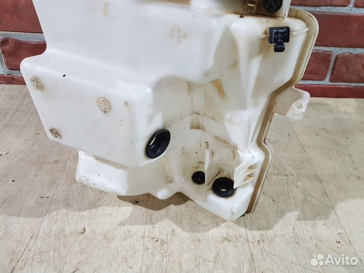 Бачок омывателя volkswagen passat b6