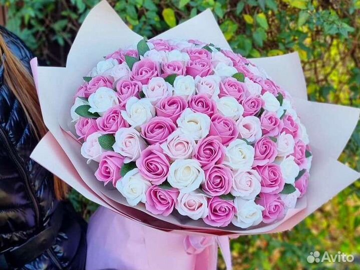 Букет из 51, 101 мыльной розы