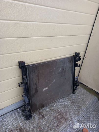 Рено Логан 2 2015 г радиатор охлаждения