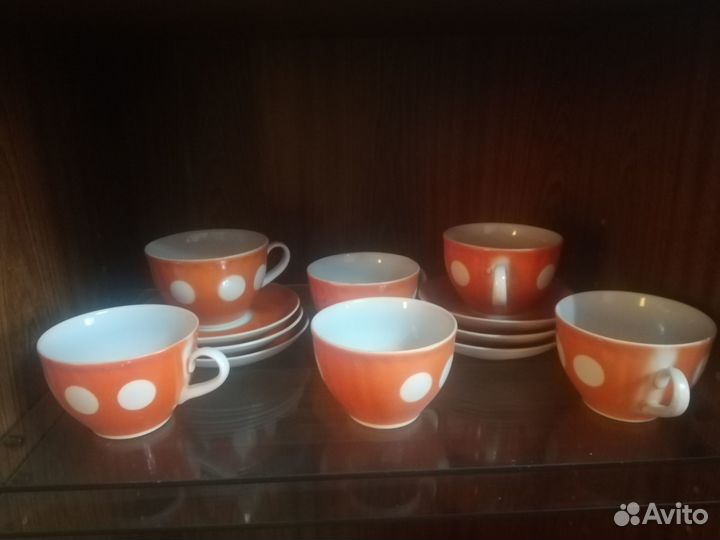 Чайные чашки горох