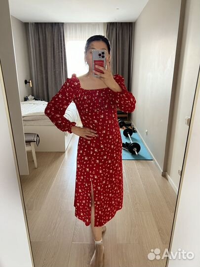 Платье миди красное в цветочек 44-46