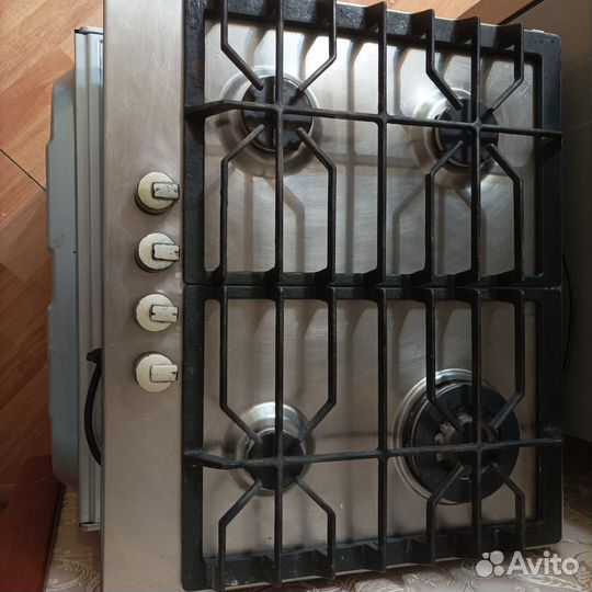 Газовая варочная панель Electrolux 4 конфорки