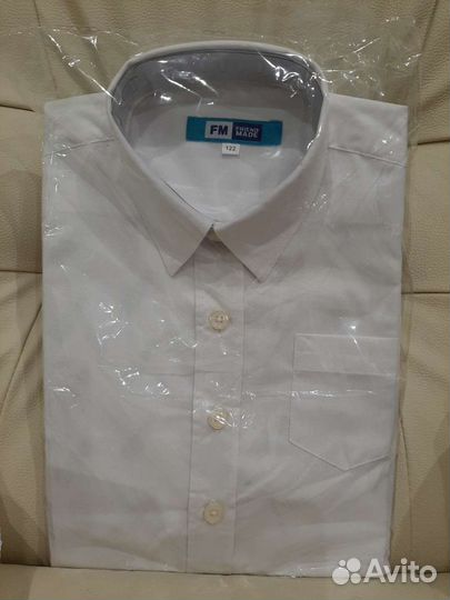 Рубашка белая 122 (новая) длинный рукав