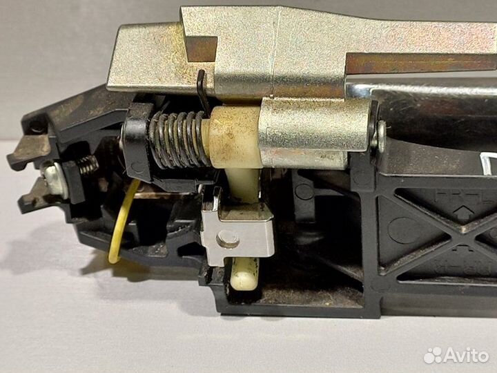 Ручка двери передняя левая Nissan Almera G15 седан