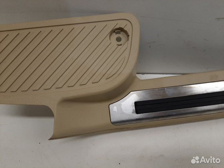 Накладка порога внутренняя задняя правая Toyota