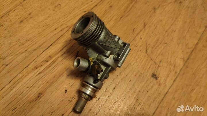 Микродвигатель авиамодельный Super Tigre