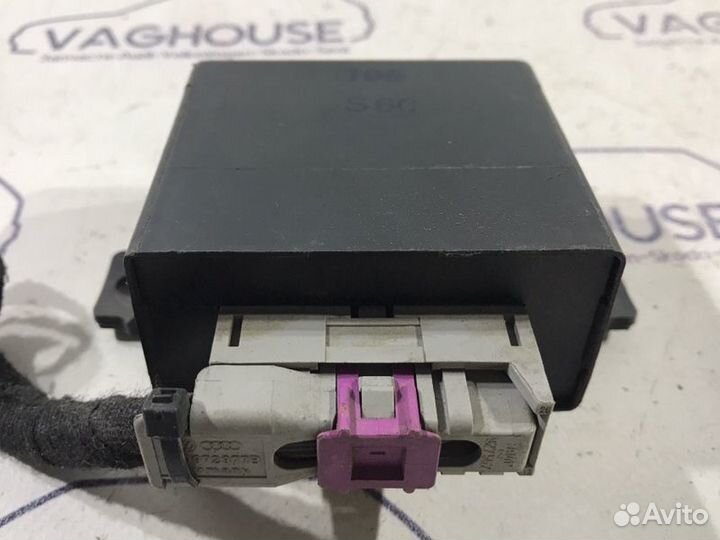 Блок управления памяти зеркал Audi A6 C4 1994