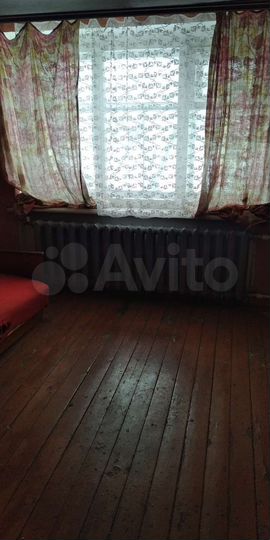 2-к. квартира, 50 м², 1/4 эт.